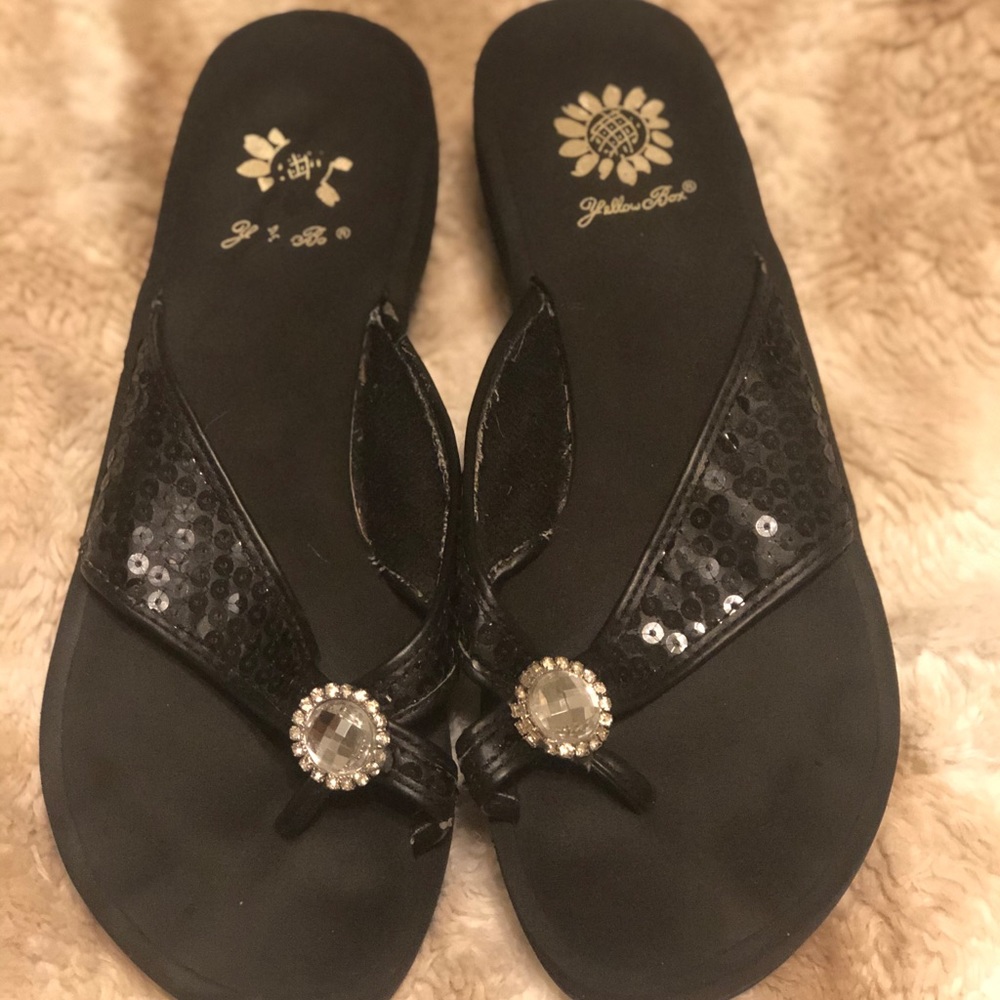 Yellow box black gem sandals